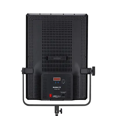 Светодиодная панель Nanlite Compac 200